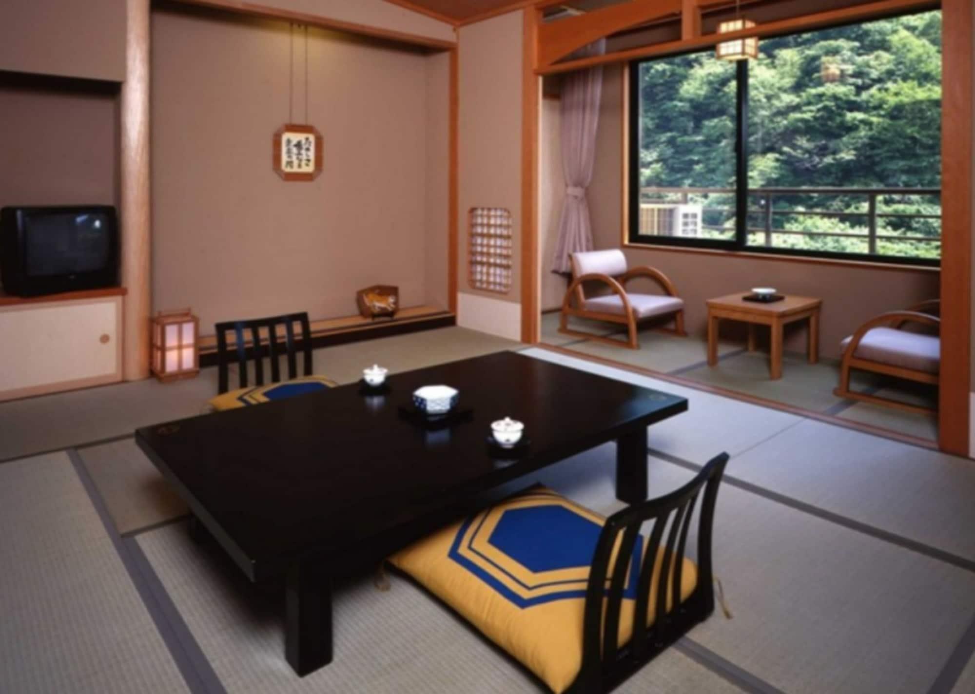 Отель Koduchi No Yado Tsurukamedaikichi Никко Экстерьер фото